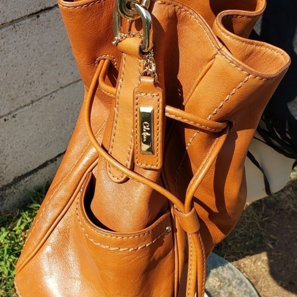 COLE HAAN BUCKET‎ PURSE - Picture 6 of 8